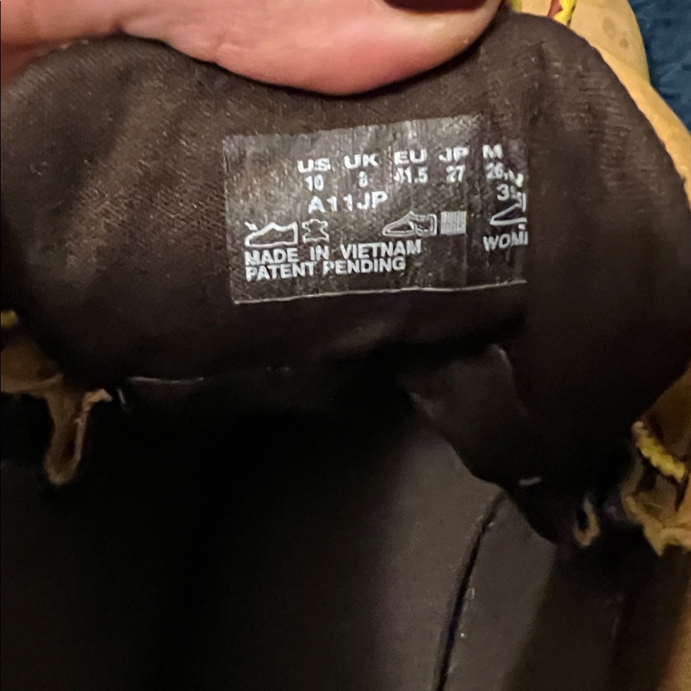 Timberland Classic Tan Lace-Up Boots - Picture 6 of 6